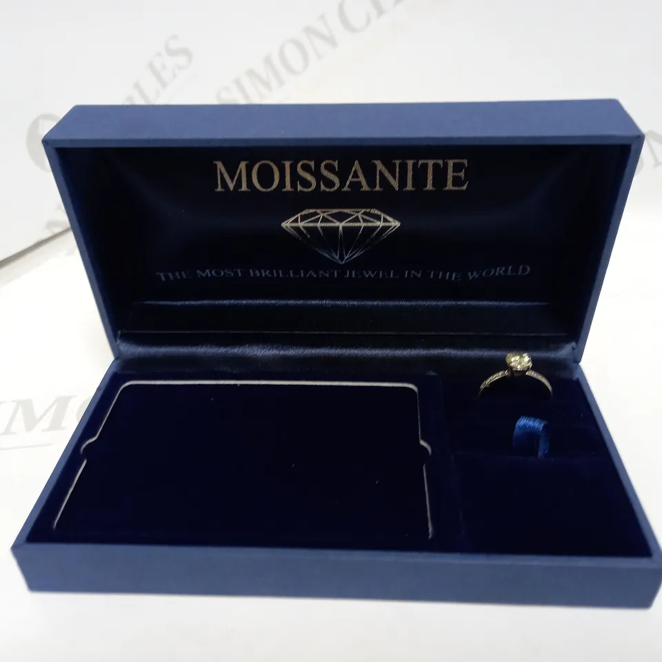 MOISSANITE 10 STONE SHOULDER RING