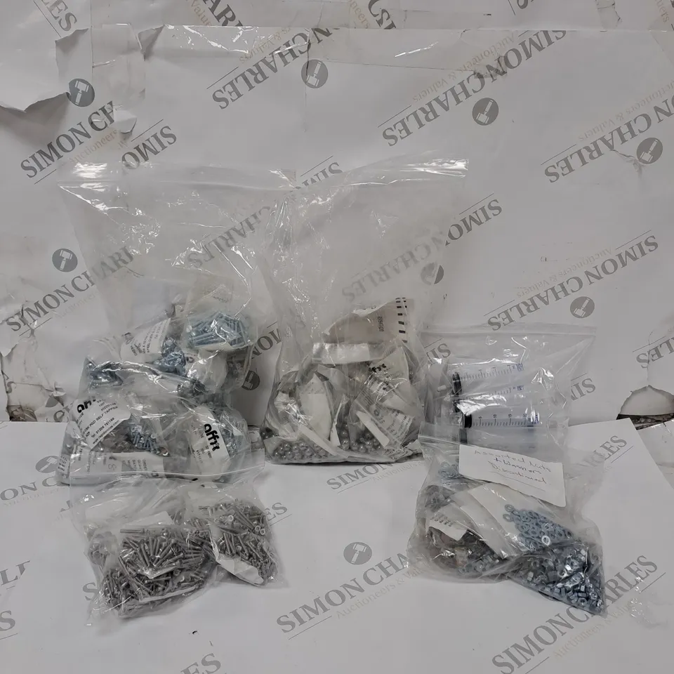 BOX OF APPROX 7 ASSORTED ITEMS TO INCLUDE - POZI SELF TAPPERS - POZI M SCREW STAINLESS STEEL - M5 CASE NUT ECT