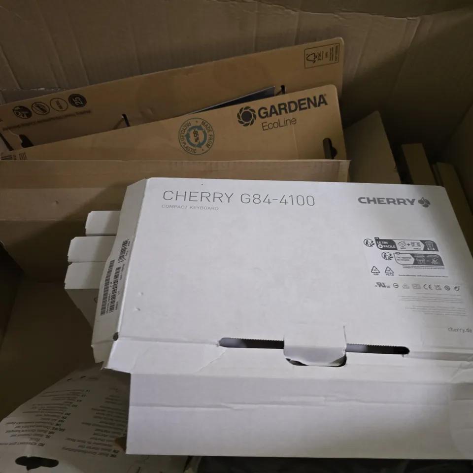 BOX OF APPROXIMATELY 5 ASSORTED ITEMS TO INCLUDE - CHERRY G84-4100 , HP DESIGN JET 728 ETC