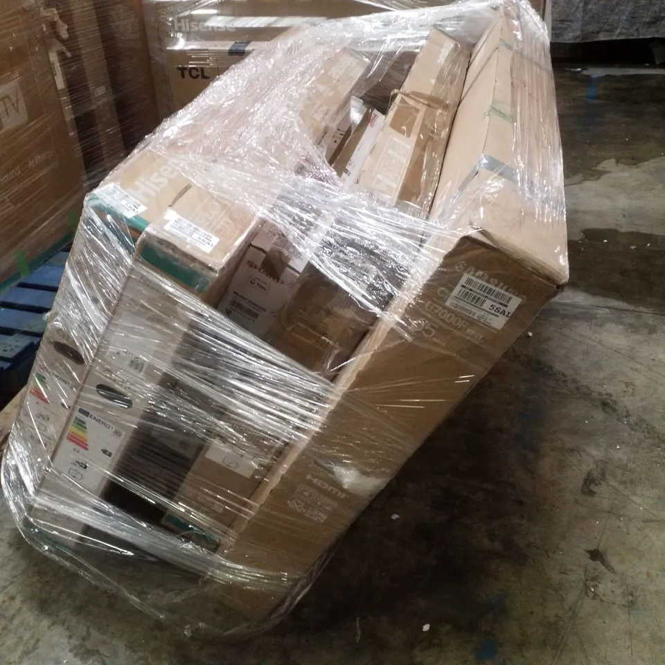 PALLET CONTAINING 5 ASSORTED DAMAGED TVS