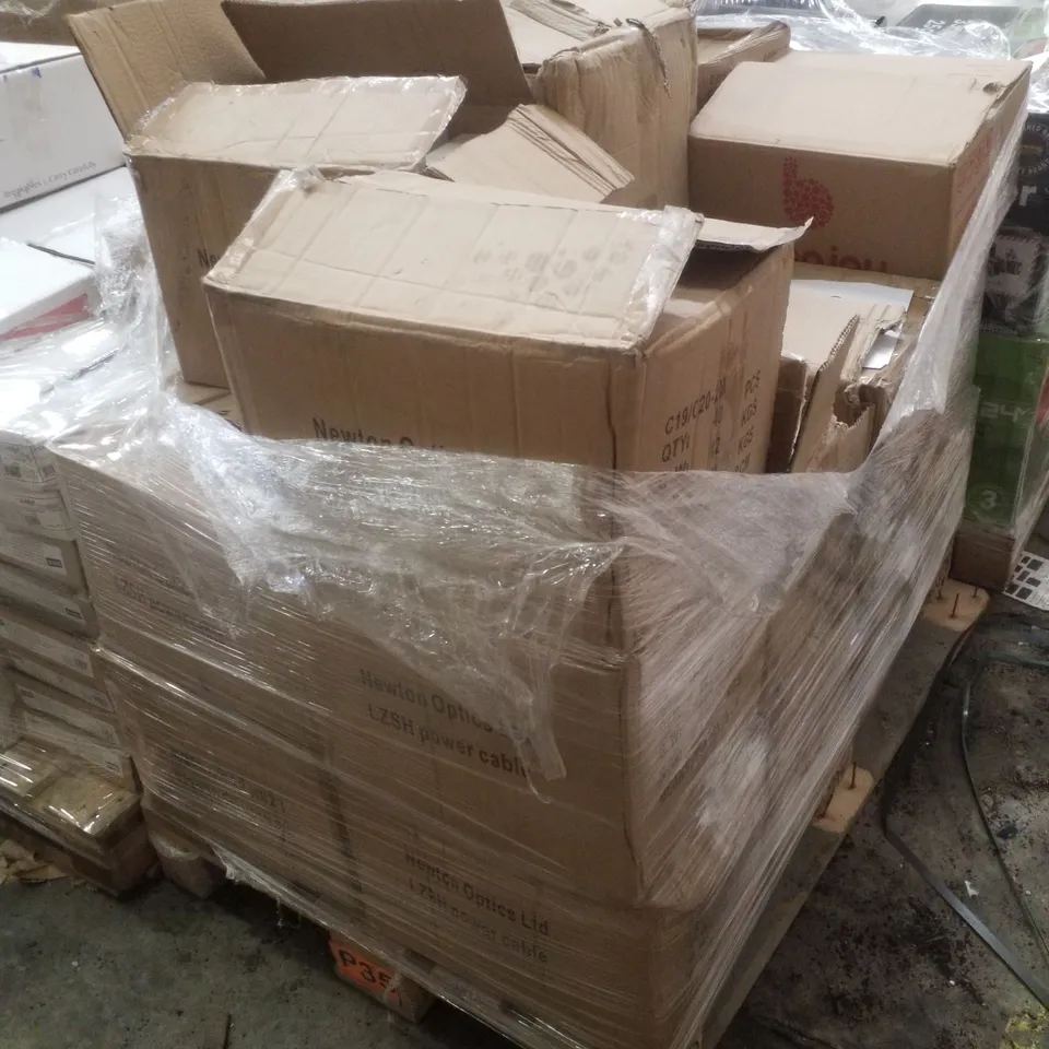PALLET CONTAINING ASSORTED PRODUCTS INCLUDING PLAIN BLUE ARROW SECURITY BAG SEALS, PVC ICE SHOES, SINK WASTE KITS & NOBO STORAGE CUPS