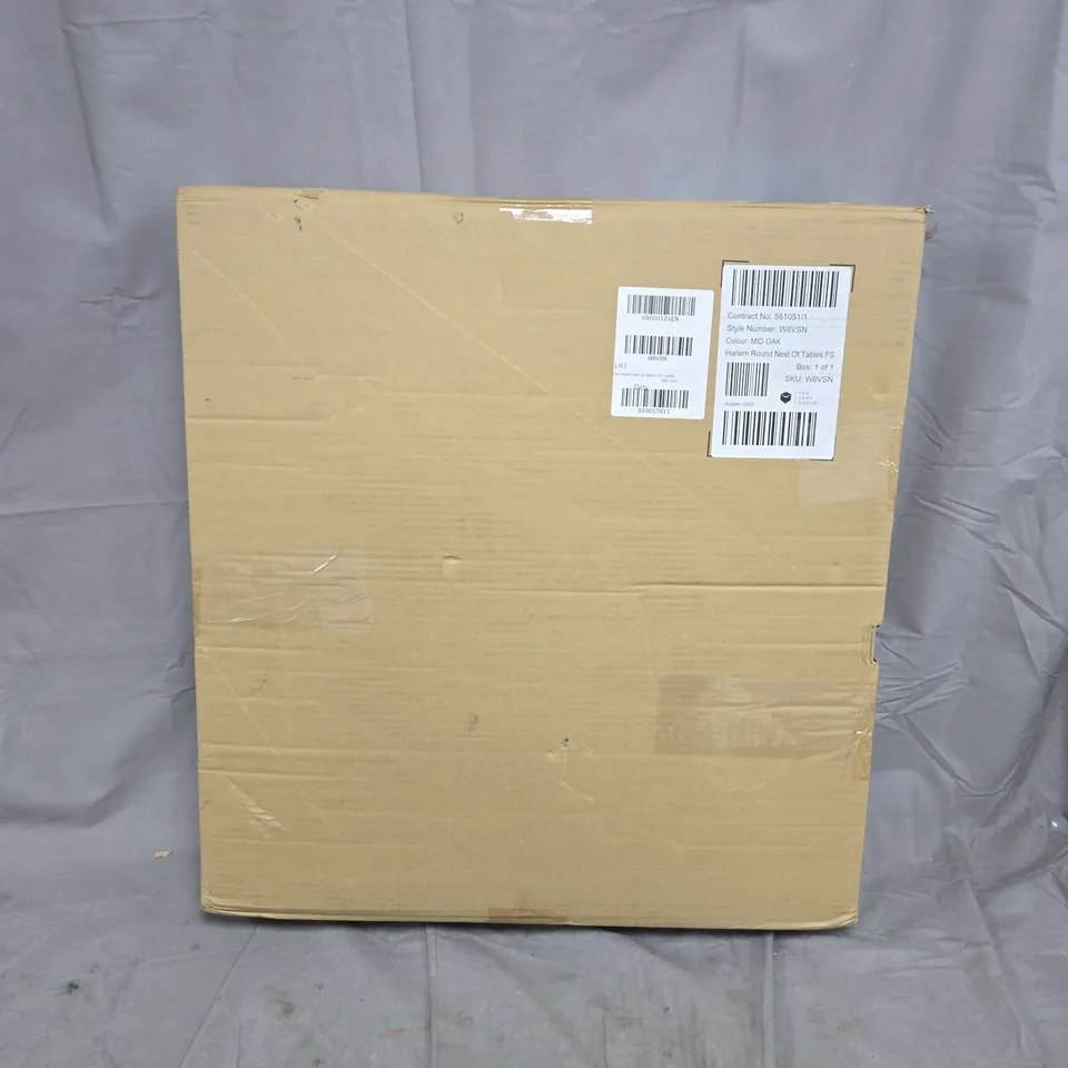 HARLEM ROUND NEST OF 2 TABLES - MID OAK