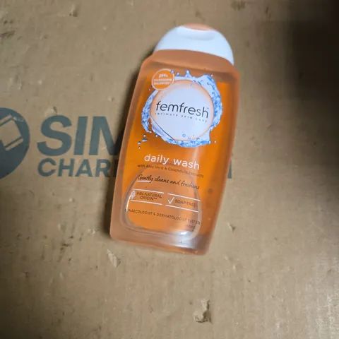 APPROXIMATELY 15 ASSORTED COSMETIC ITEMS INCLUDING FEMFREAH DAOLY WASH , HYDRA COOL POWDER AND LILY OF THE VALLEY SOAP 