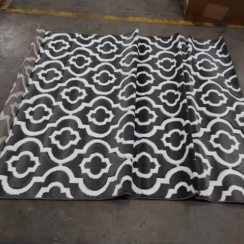 MODERN TRENDZ RUG - GREY // SIZE: 160 X 220cm