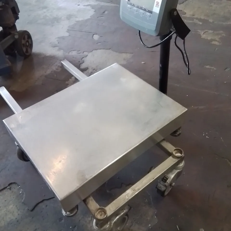 OHAUS DEFENDER 3000 BENCH SCALE WITH T31P DISPLAY