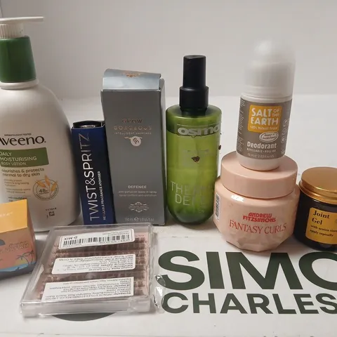 APPROX 12 ASSORTED BEAUTY PRODUCTS TO INCLUDE AVEENO BODY LOTION, GROW GORGEOUS LEAVE IN SPRAY, OSMO HEAT PROTECTOR, ETC 