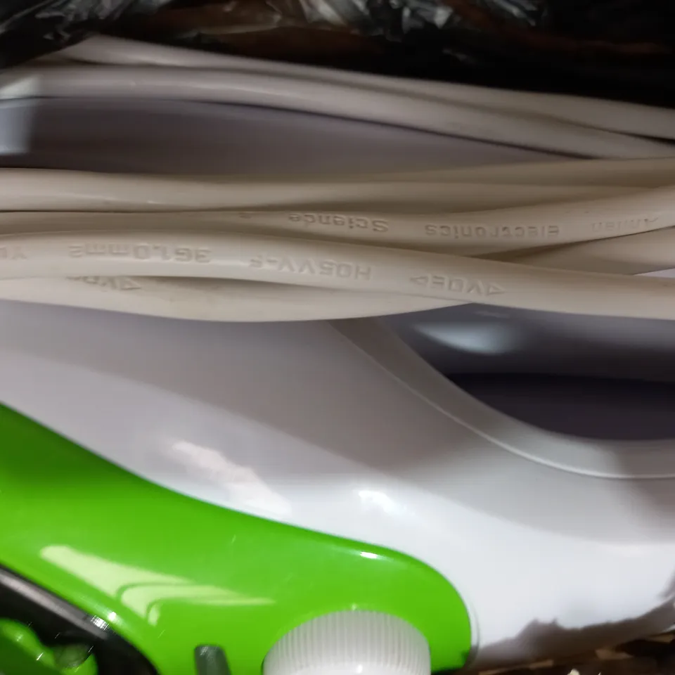 MORPHY RICHARDS STEAM CLEANER