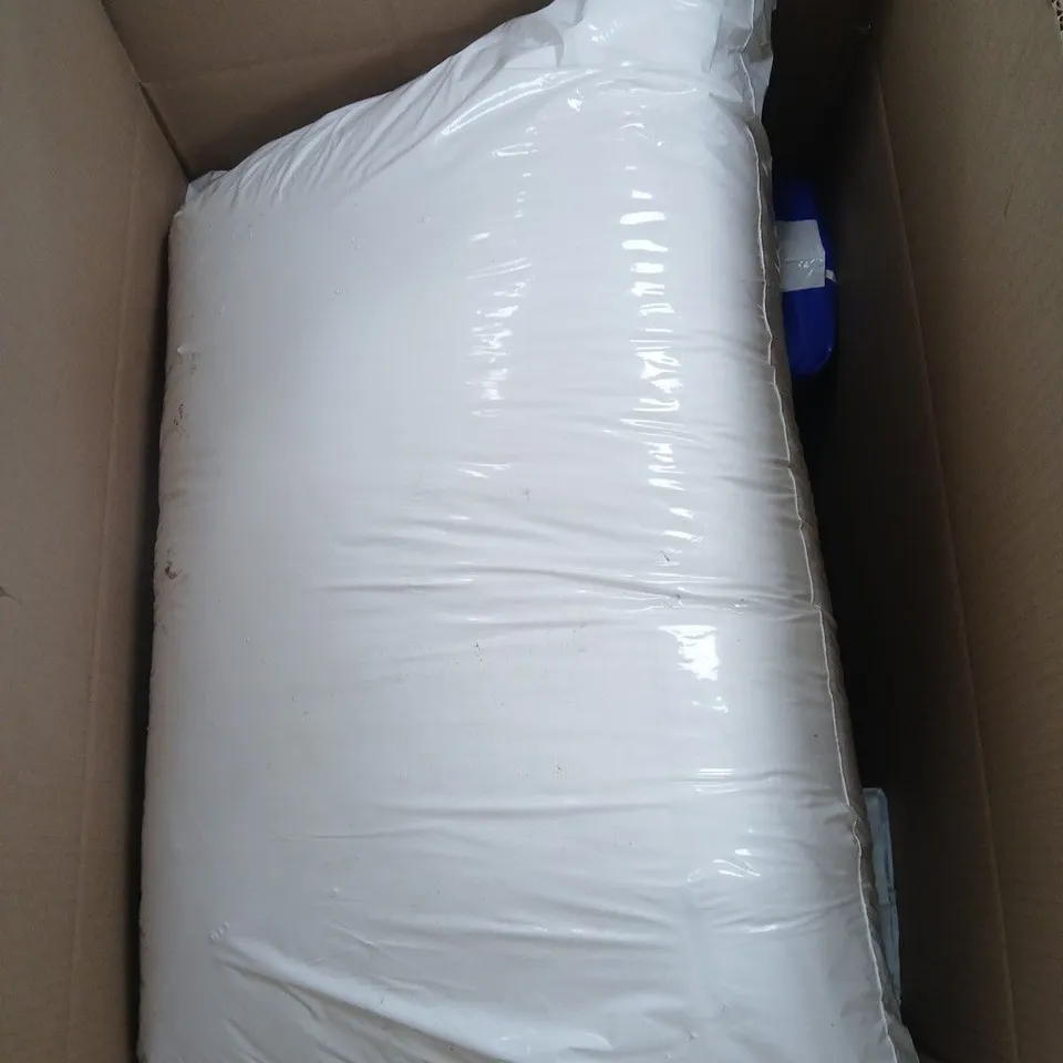 BOX OF APPROXIMATELY 6 ASSORTED ITEMS INCLUDING A PILLOW, SOME HP OFFICE PAPER AND 12 ROLLS OF TOILET TISSUES