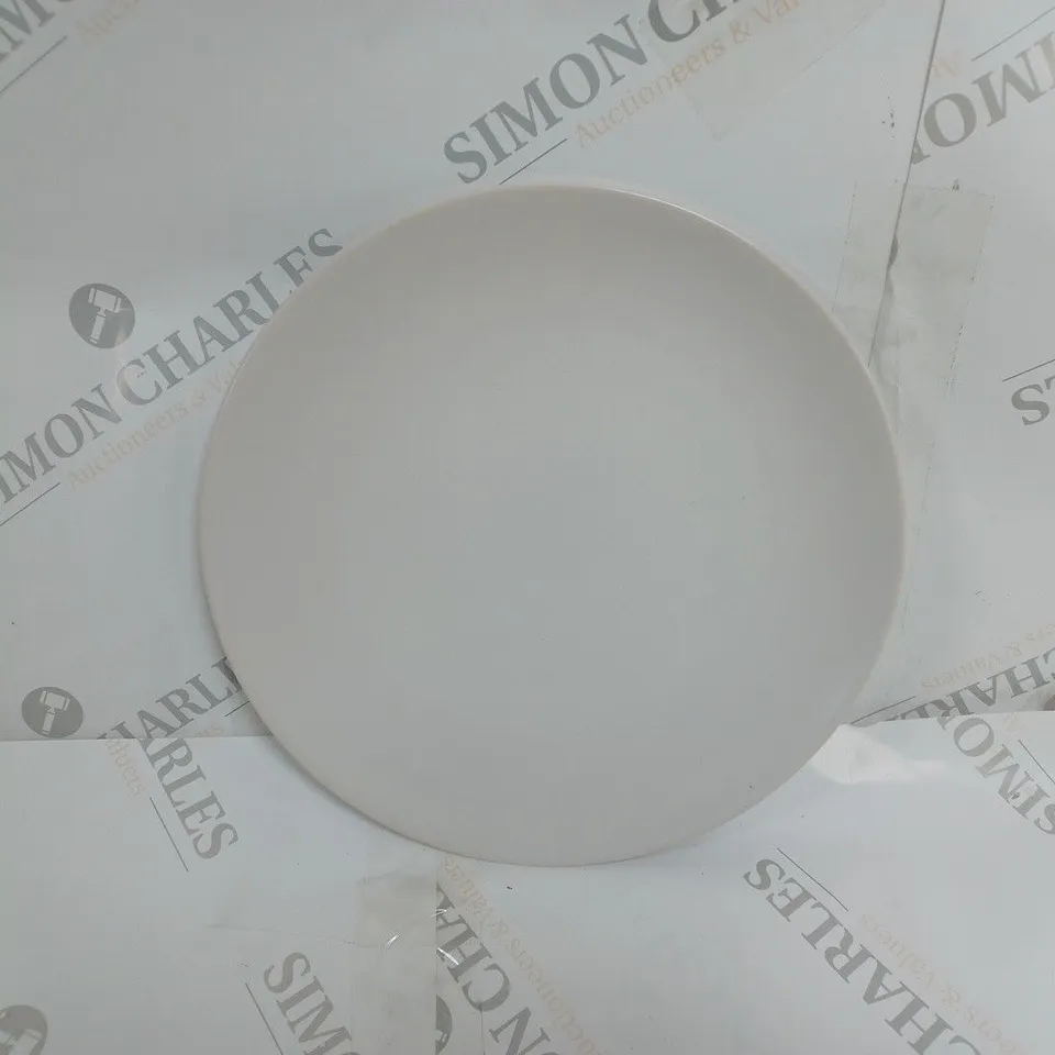 BRAND NEW BOXED CESIRO 12 PIECE DINNER SET TO INCLUDE LARGE PLATE SMALL PLATE AND BOWL IN MATTE WHITE / COLLECTION ONLY 