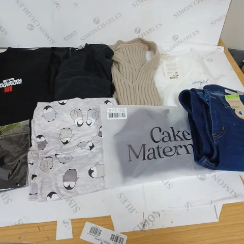 BOX OF ASSORTED CLOTHING ITEMS TO INCLUDE TOPS, JEANS, PYJAMAS ETC