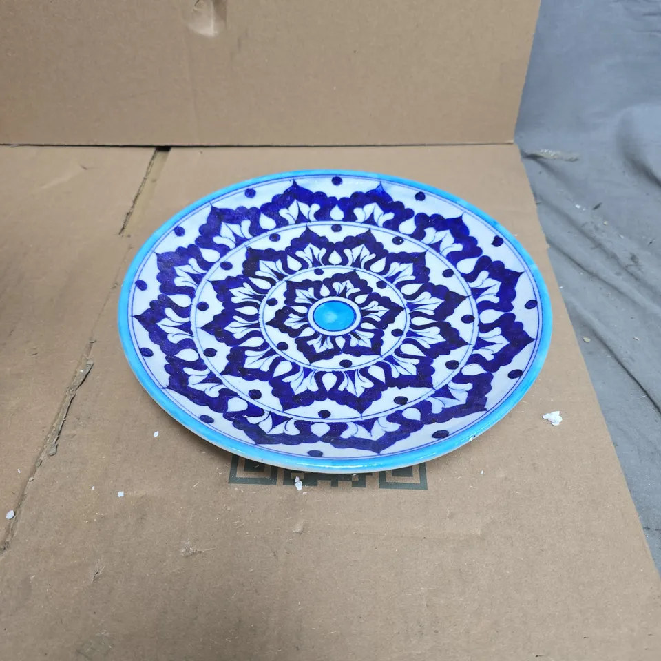 BLUE AND WHITE CERAMIC DECORATIVE PLATE - SET OF 3