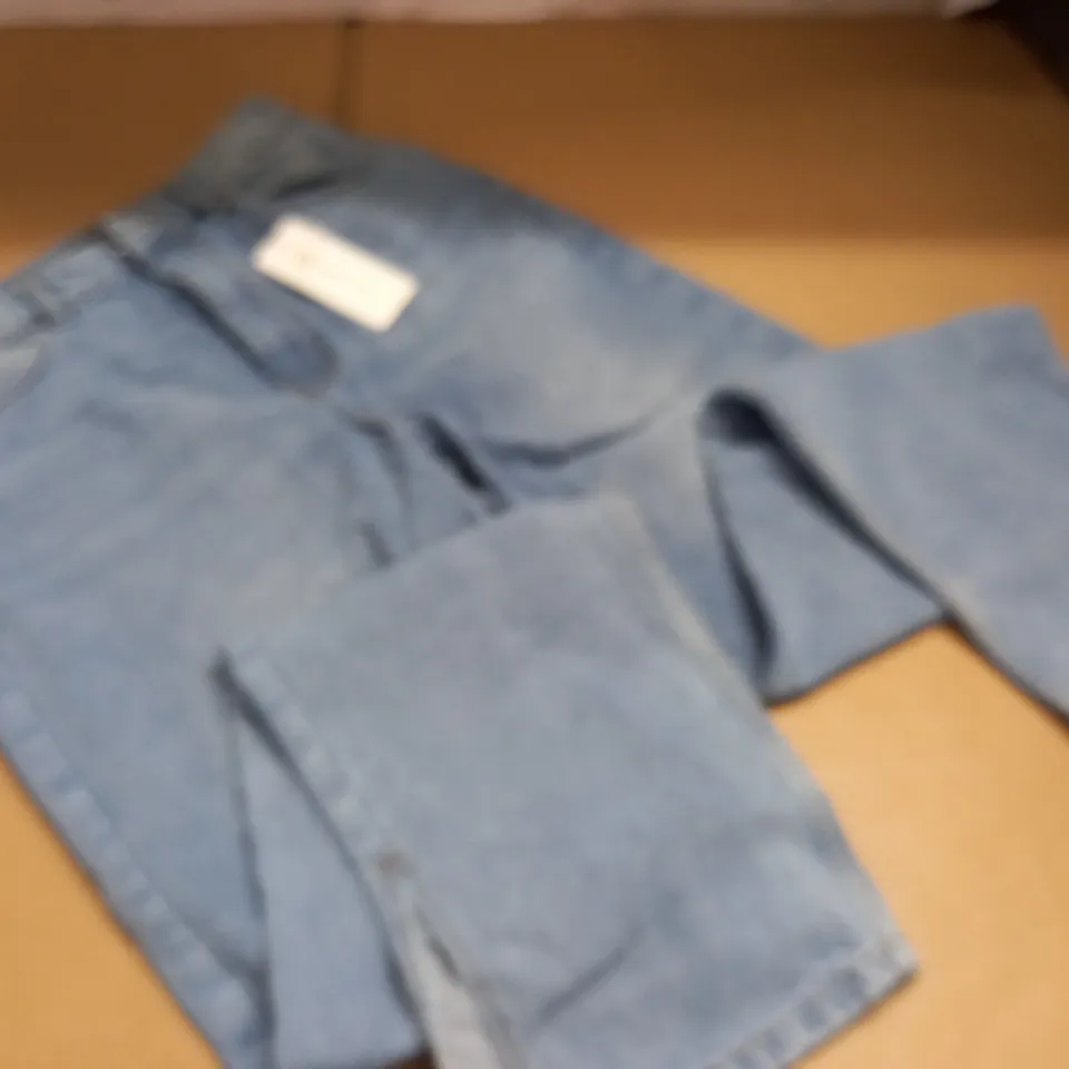 I SAW IT FIRST HIGH WAIST MIS WASH JEANS - UK 12