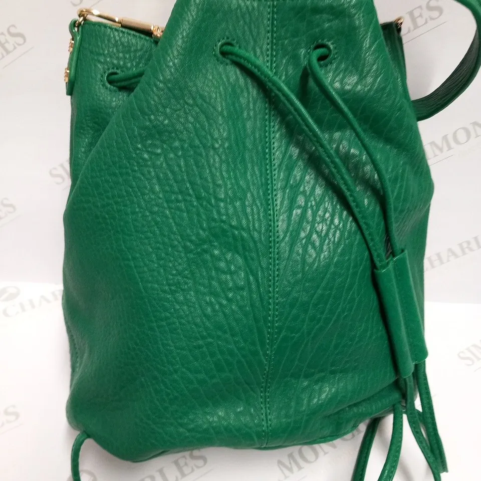 ELIZABETH AND JAMES GREEN HAND BAG