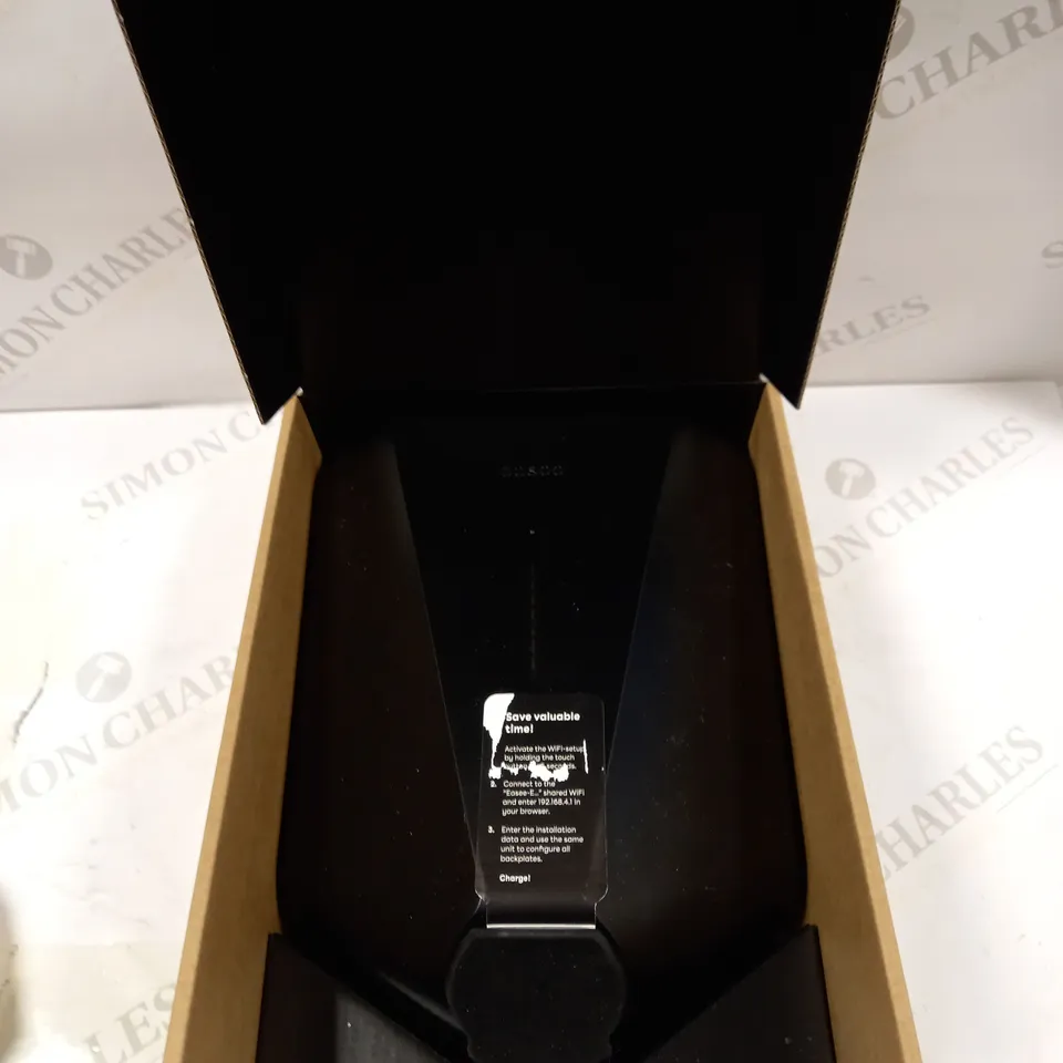 EASEE CHARGE EC001-BLACK ROBOT 1PH & 3PH UPTO 22KW