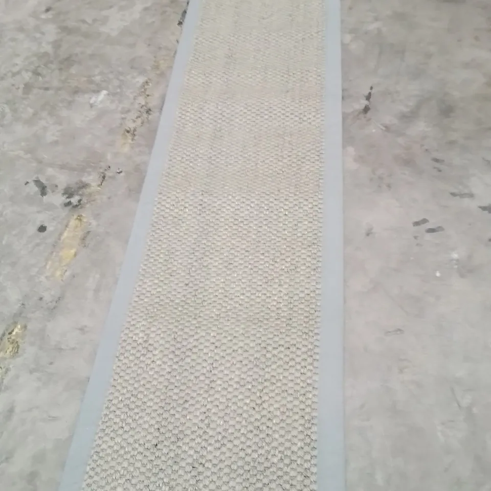 QUALITY DESIGNER AREA RUG - APPROXIMATELY 240X60CM