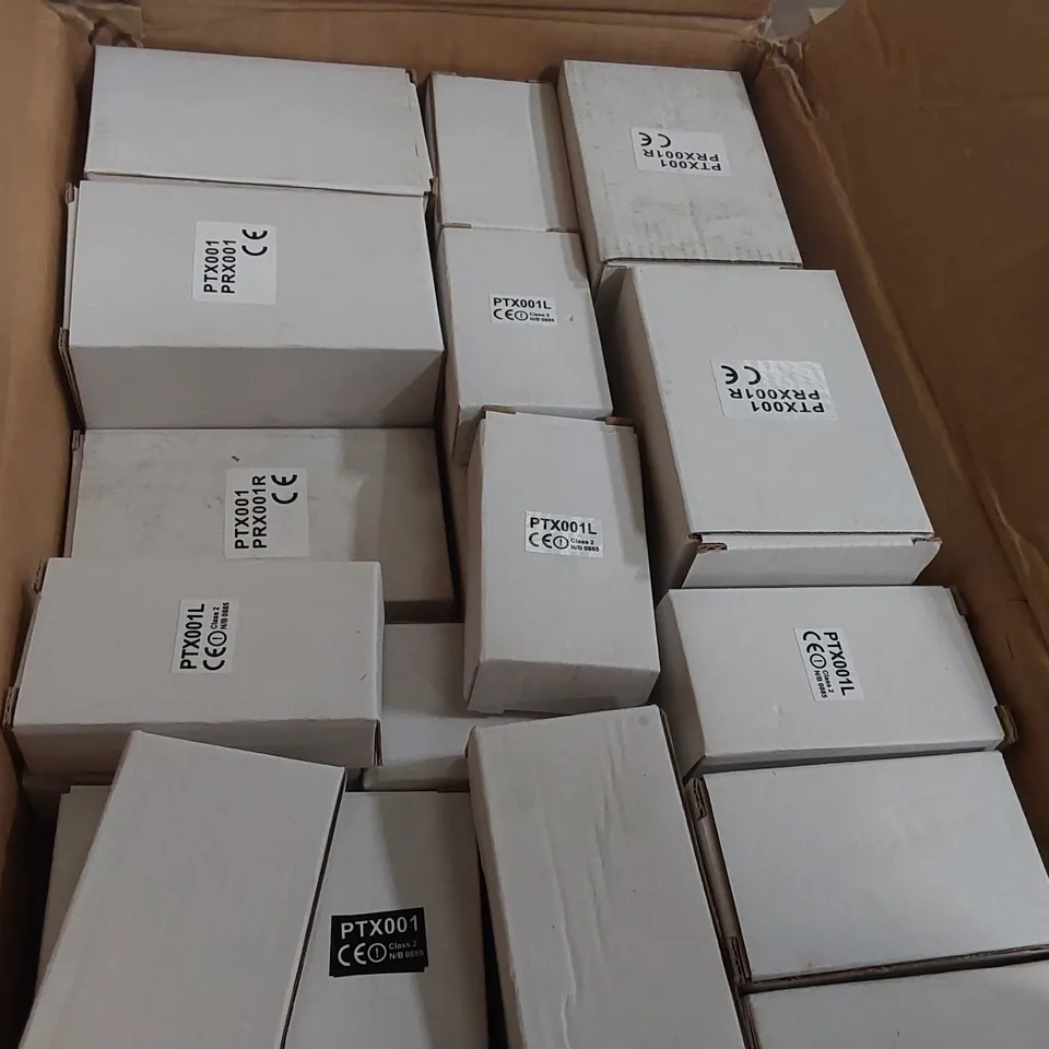 PALLET CONTAINING ASSORTED ITEMS INCLUDING: DAMAGED CARYSIL GD150 GRANITE INSETS, MX20000 DIGITAL BATHROOM SCALES ECT  