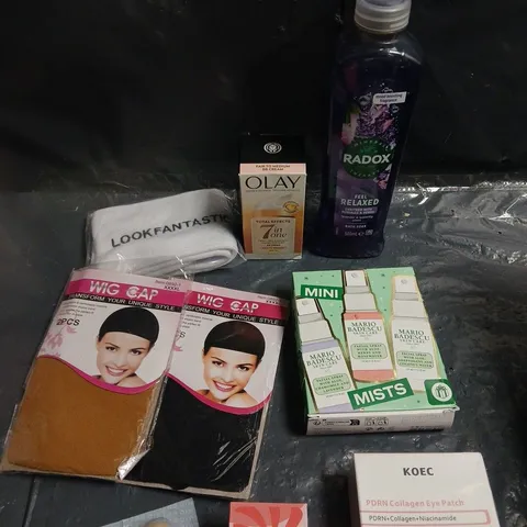 APPROXIMATELY 20 ASSORTED HEALTH & BEAUTY PRODUCTS TO INCLUDE OLAY FIRMING CREAM, COLLAGEN EYE PATCHES, BODY MIST ETC 