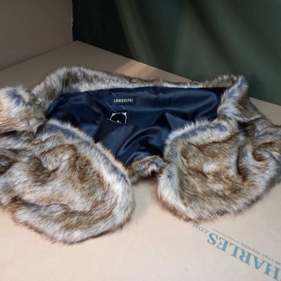 DESIGNER FAUX FUR SHAWL