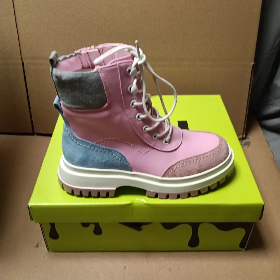 BOXED PAIR OF KOI KIDZ LIL' HYDRA KAWAII BOOTS IN PINK MULTI - SIZE 1