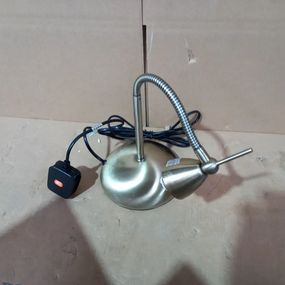 BOXED CONTACT TASK LAMP