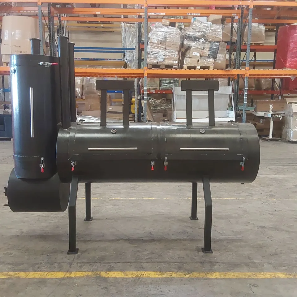 HEAVY DUTY CUSTOM-BUILT SMOKER MADE FROM 6MM STEEL PLATE, FINISHED IN BLACK HAMMERED PAINT