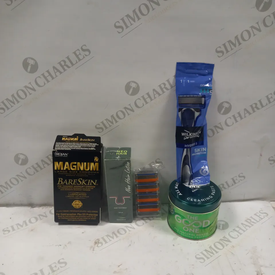 BOX TO CONTAIN APPROXIMATELY 15 ASSORTED MEN'S HEALTHCARE PRODUCTS, INCLUDING RAZORS AND HAIR-CARE ITEMS  