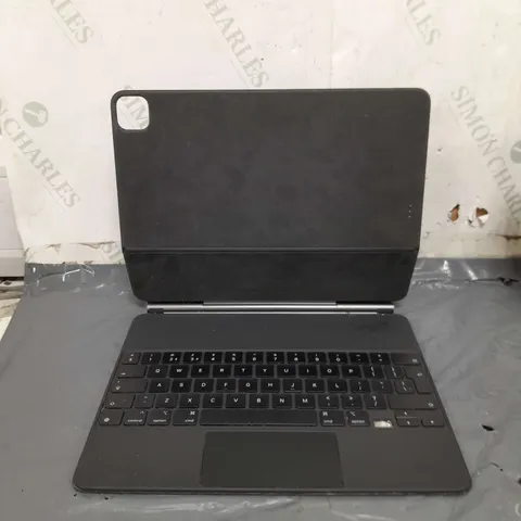 APPLE IPAD KEYBOARD CASE IN GREY