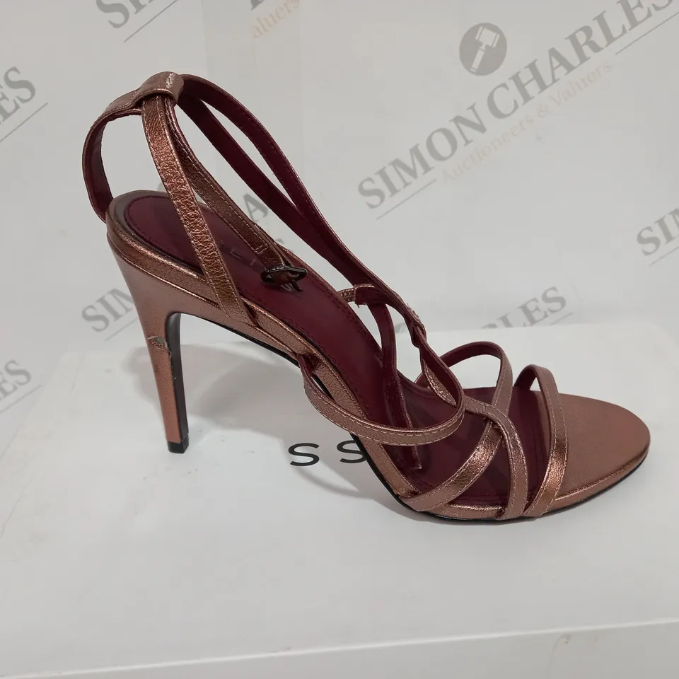 BOXED REISS DANA METALIC ROSEGOLD HEEL - SIZE 6