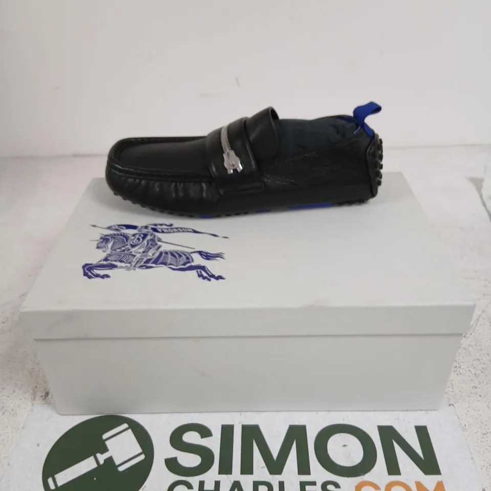BURBERRY LEATHER SLIP-ON LOAFERS – BLACK, UK 7 (EUR 41)