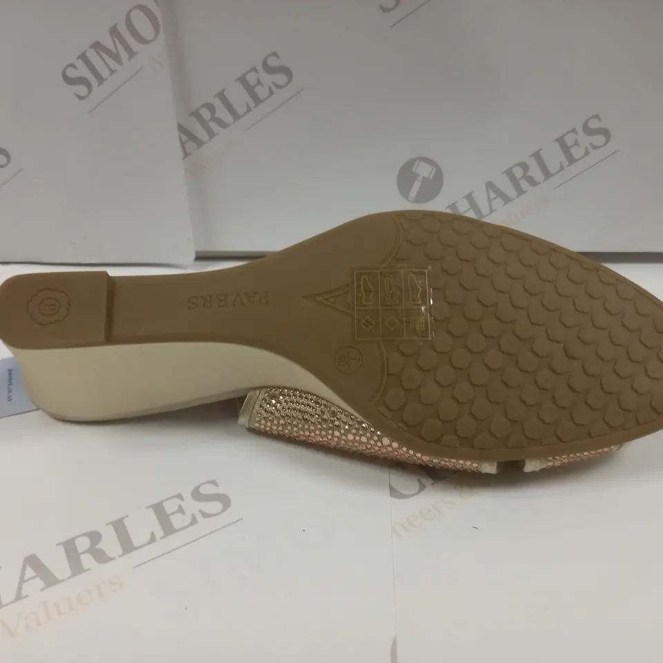 PAIR OF PAVERS WEDGE SANDALS UK SIZE 7 