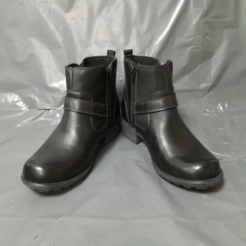 FREE SPIRIT GRETA BOOTS BLACK SIZE 6 