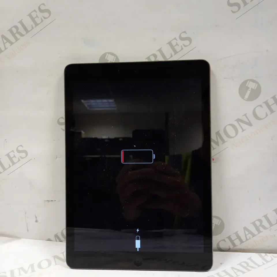 APPLE A1474 IPAD AIR 
