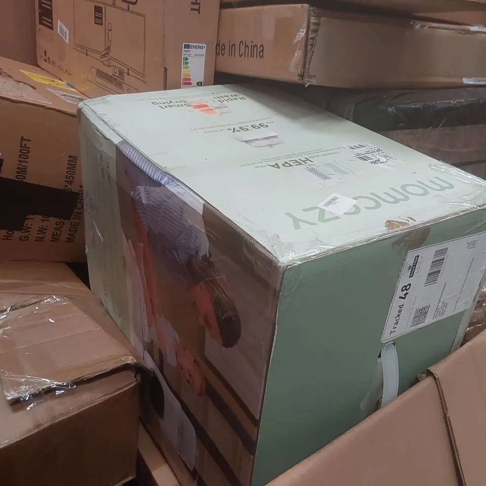 PALLET CONTAINING A VERY LARGE QUANTITY OF ASSORTED ITEMS INCLUDING: STACK N ROLL MODULAR STORAGE SYSTEM, COAT HANGERS, PORTABLE PCP AIR COMPRESSOR ECT