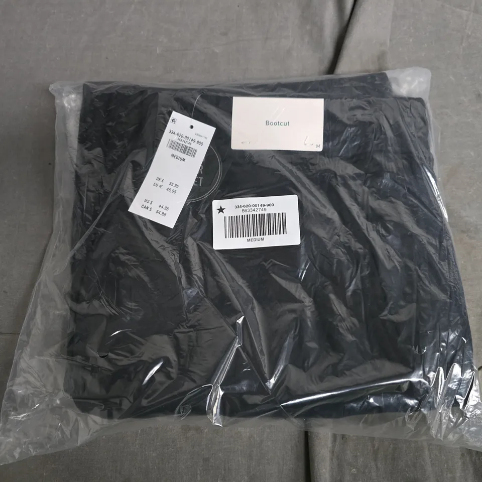 BAGGED HOLLISTER BOOTCUT JOGGERS IN BLACK - MEDIUM