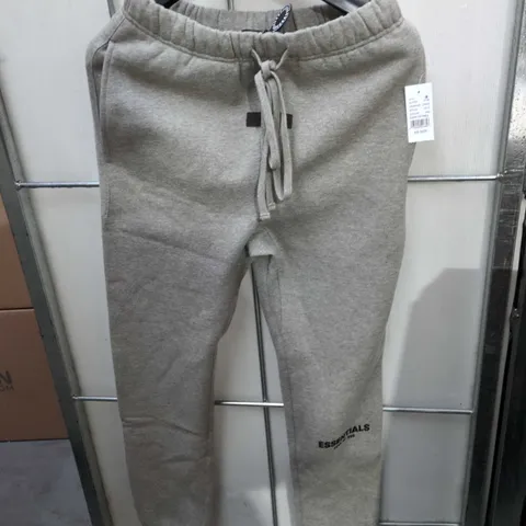 ESSENTIALS FEAR OF GOD SWEATPANTS – GREY, UK XS (XS LABEL, MADE IN CHINA)