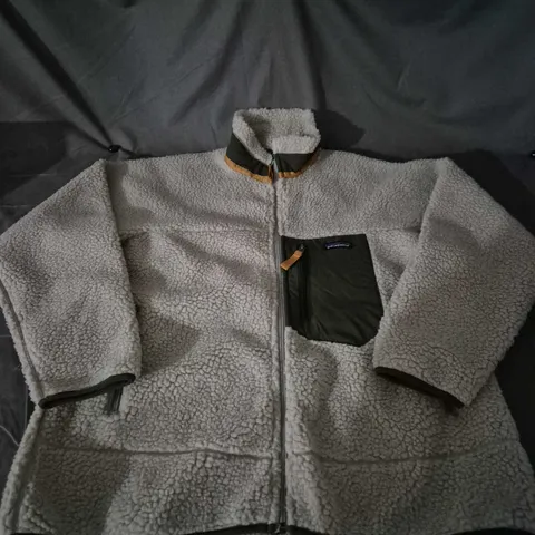 PATAGONIA FLEECE JACKET, GREY SHERPA SIZE L 