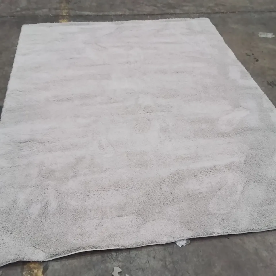 QUALITY DESIGNER AREA RUG - APPROXIMATELY 230X180CM