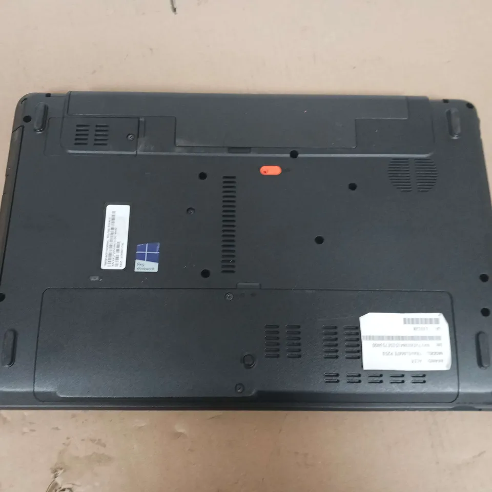 ACER TRAVELMATE P253	15 INCH	I3-3110M 2.40GHZ
