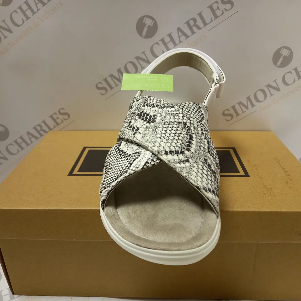 BOXED CUSHION WALK SNAKESKIN SANDALS, BLACK - SIZE 5 