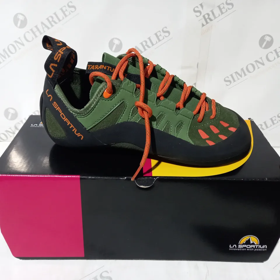 LA SPORTIVA TARANTULACE OLIVE/TIGER SIZE 7.5