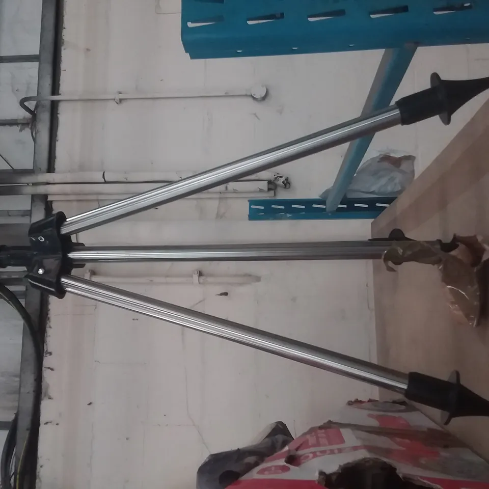 TRIPOD ONLY FOR SFIXX GARDEN ZINC SPRINKLER 