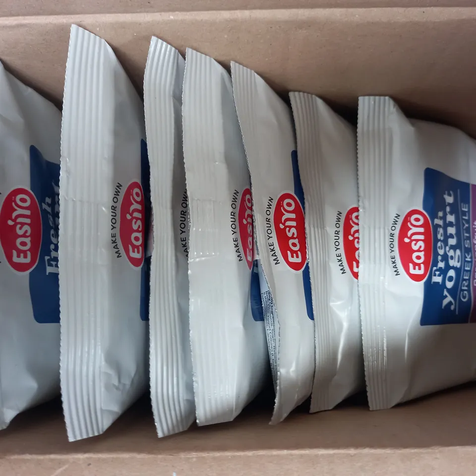 BOX OF APPROXIMATELY 10 PACKS OF EASIYO GREEK STYLE FRESH YOGURT BASE IN VARIOUS FLAVOURS