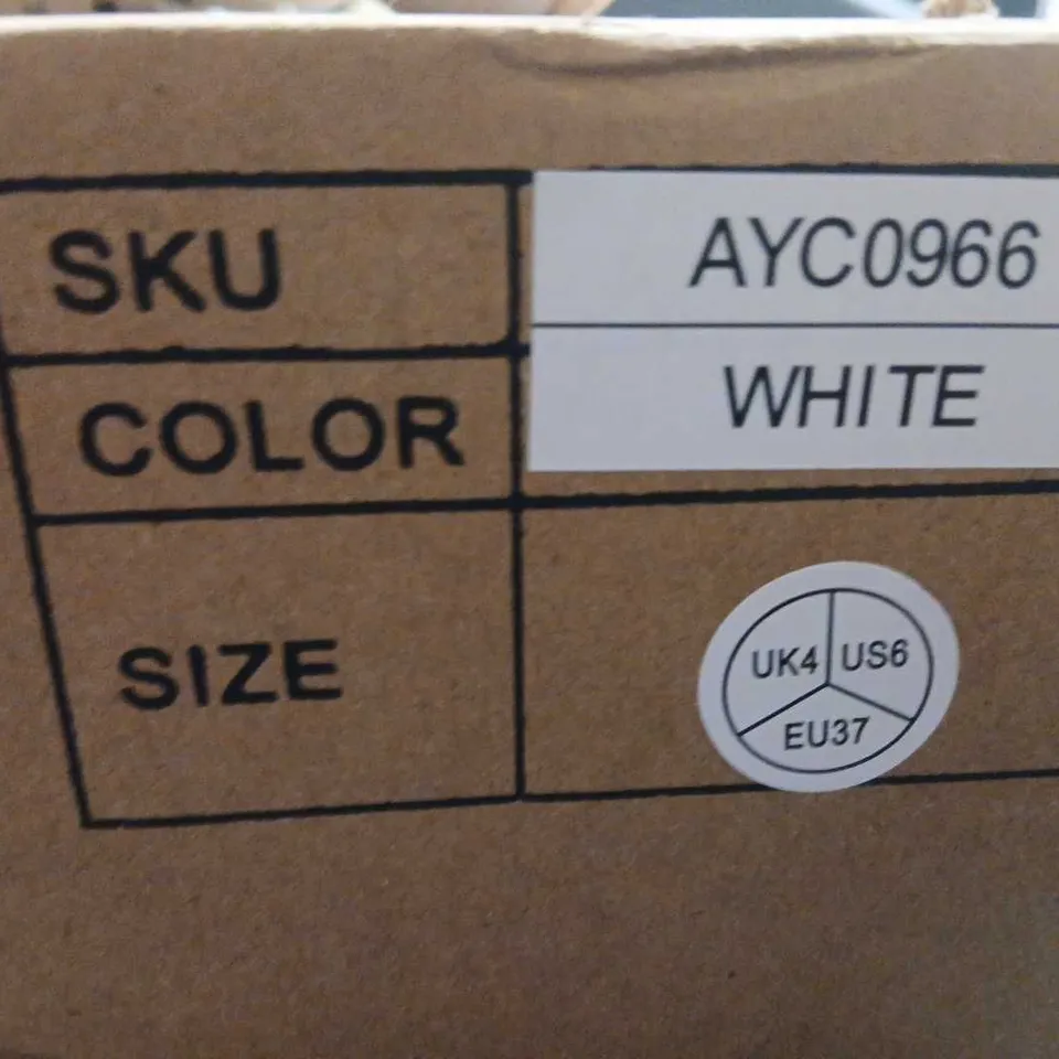 POLAR WOMEN'S QUILTED OUTDOOR BOOT - WHITE, UK4 (EU37)