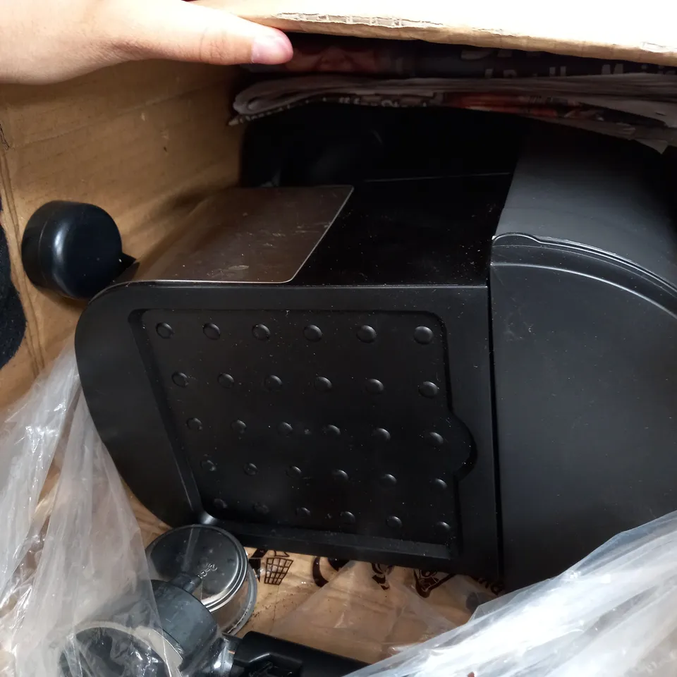 COOK'S ESSENTIALS PUMP ESPRESSO COFFEE MACHINE