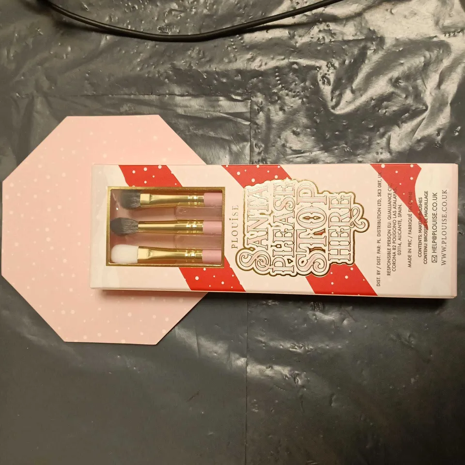 PLOUISE MAKE-UP BRUSH SET (3 BRUSHES) – PINK BOX + ASSORTED BEAUTY ITEMS