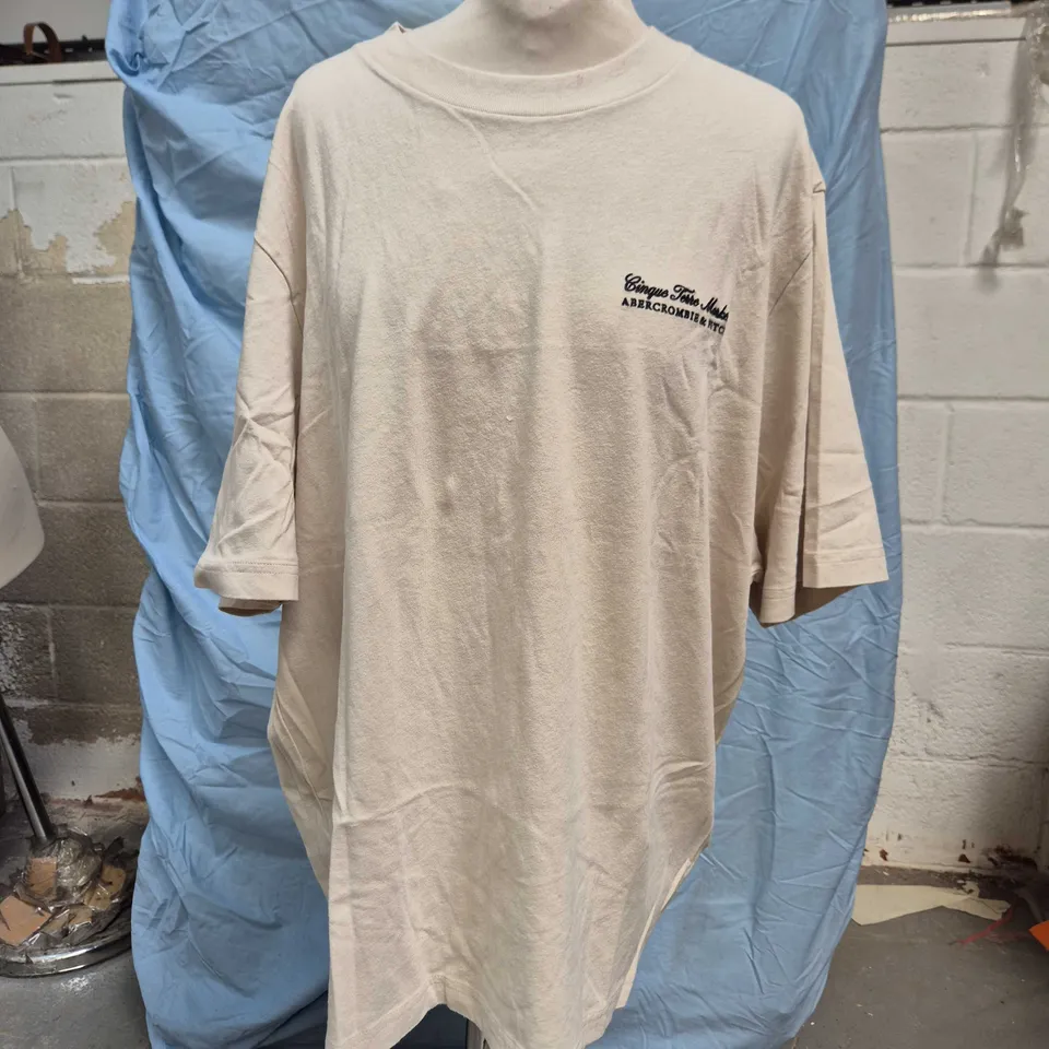 ABERCROMBIE & FITCH CINQUE TERRE MARKET VINTAGE-INSPIRED TEE – L