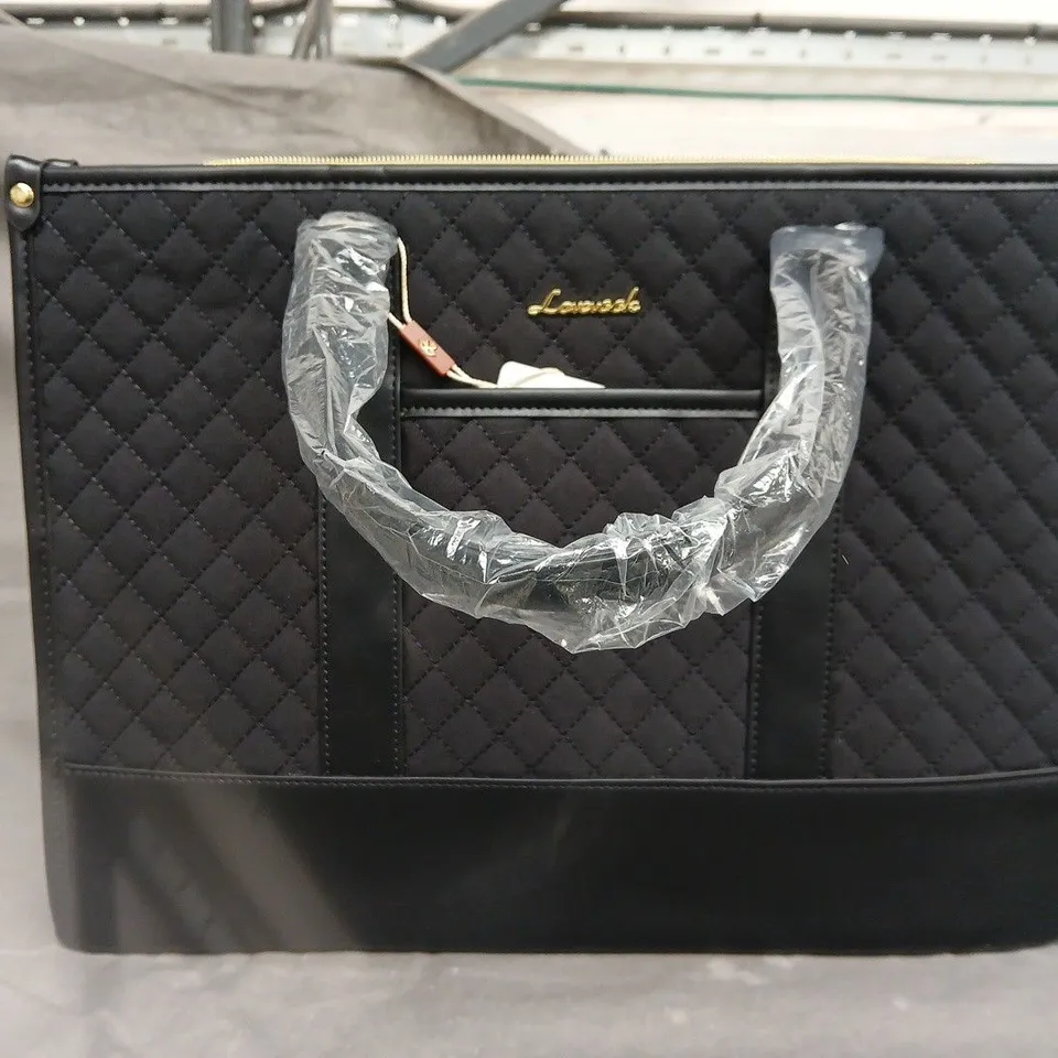 LOVELOOK BLACK STRAPPED HANDBAG 