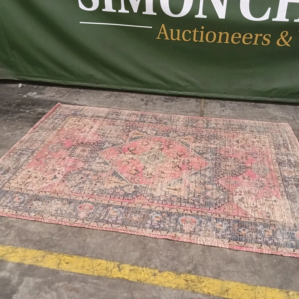 QUALITY DESIGNER AREA RUG - APPROXIMATELY 240CM X 160CM