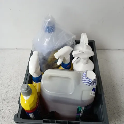 BOX CONTAINING A MIX OF APPROXIMATELY 8 ASSORTED HOUSEHOLD ITEMS INCLUDING BODY WASH, GLASS CLEANER, KITCHEN CLEANER ETC. 