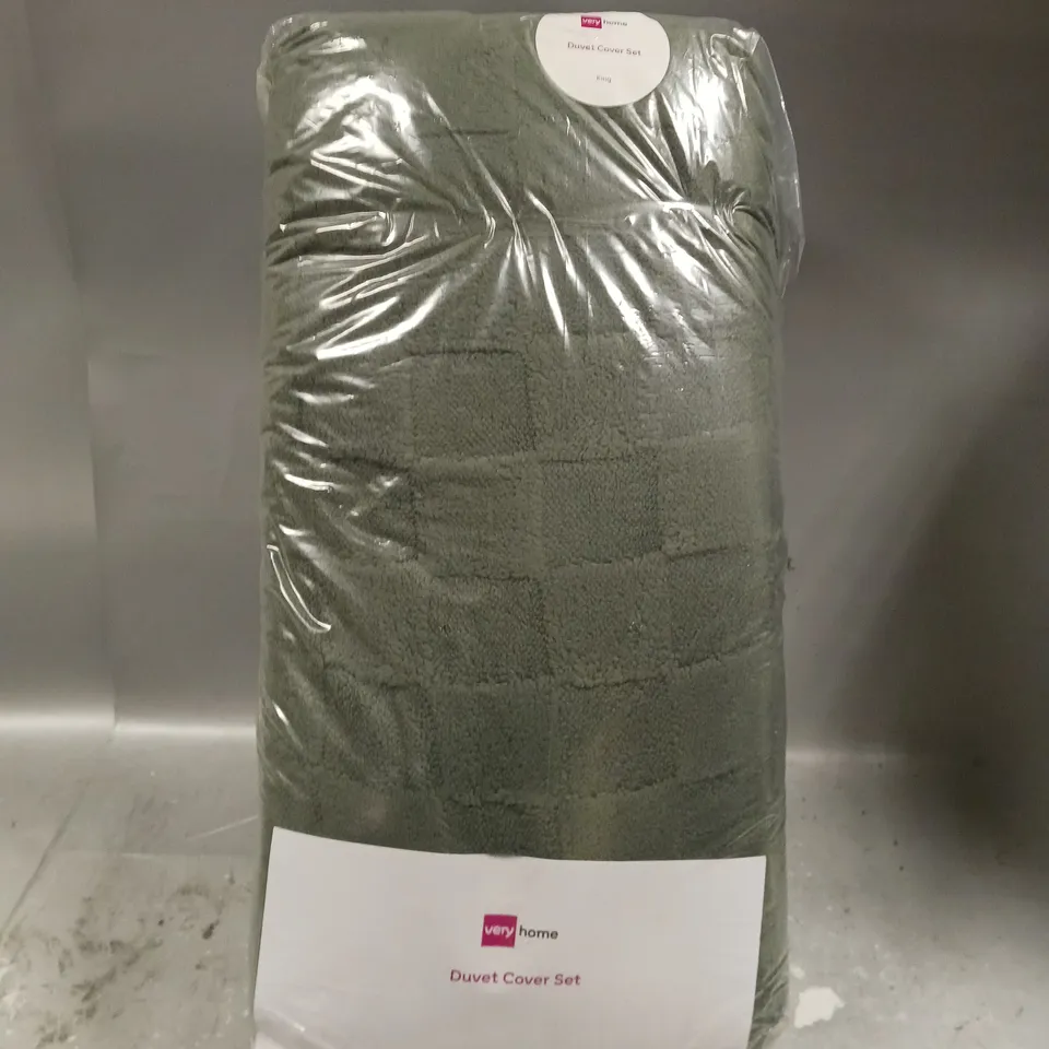 VERY HOME CHECKERBOARD FLEECE DUVET COVER SET  -KING  RRP £30